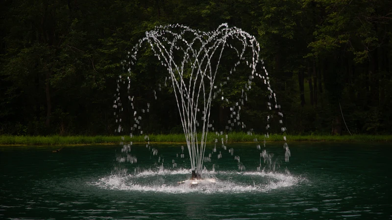Aqua Control® Fusion Multi-Nozzle Floating Fountains 0.5-2HP