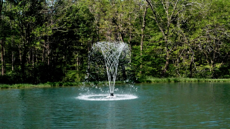 Aqua Control® Fusion Multi-Nozzle Floating Fountains 0.5-2HP