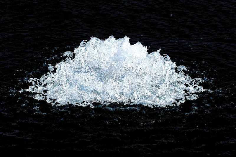 Aqua Control® Evolution 1/2 HP Floating Fountains