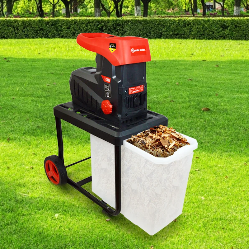 Broyeur de végétaux électrique 2800 W – Cylindre porte-couteaux – Coupe 45 mm – Silencieux avec bac 60 L
