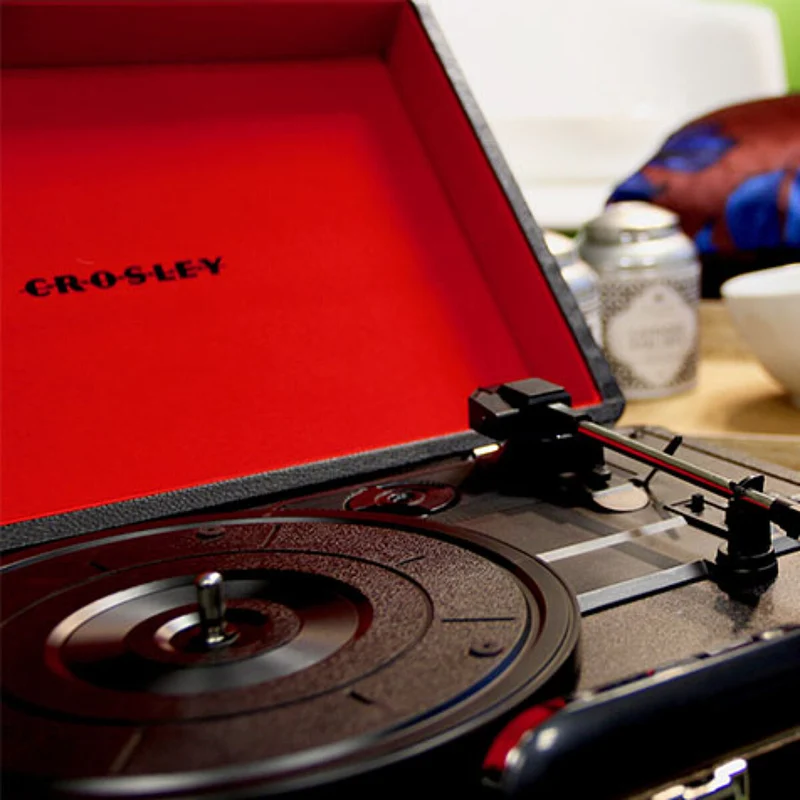 Giradischi a Valigetta Crosley Cruiser Deluxe Nero Interno Rosso