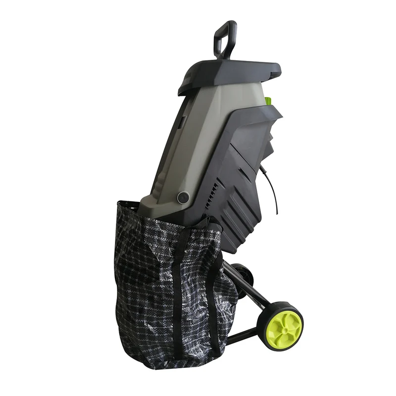 Broyeur de végétaux électrique 2400W - 2 couteaux - diamètre de coupe 40mm - sac de ramassage de 40 L