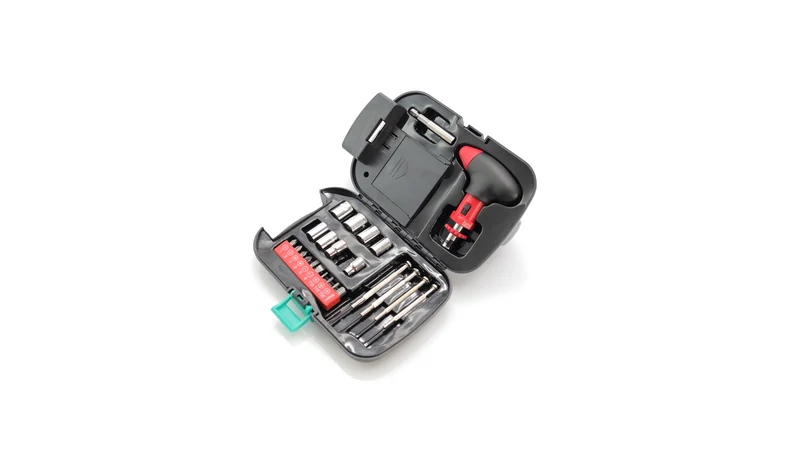 Set à outils composé de 24 accessoires présentés dans une mallette résistante avec lanterne LED intégrée VIZCAYA