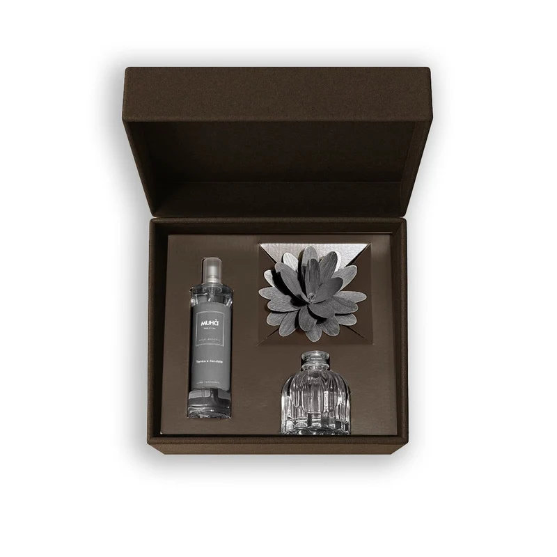 MUHA ConfezioneFlower 60 ml + Spray 100 ml Tonka e Sandalo