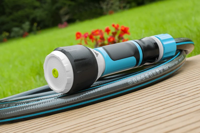 Ergonomic Multifunctional Garden Sprinkler with Adjustable Water Flow Regulation