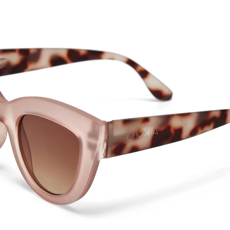 OCCHIALE DA SOLE MODELLO CLAUDIA GATTO BIG FRAME ROSA HAVANA