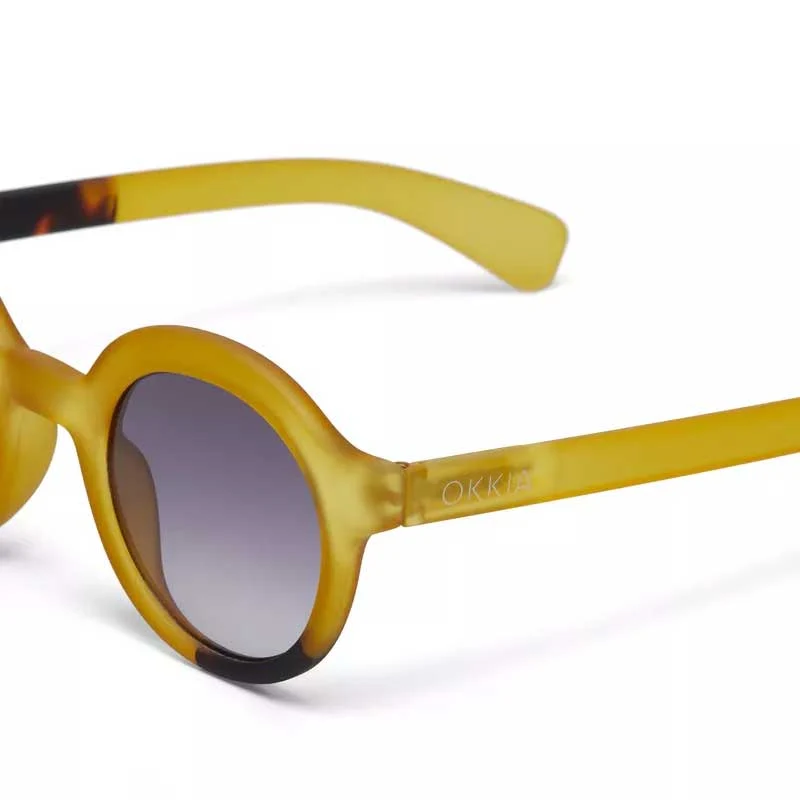 OCCHIALE DA SOLE MODELLO LAURO ROUND COLOREYELLOW LENTI NERO GRADIENTE OKKIA