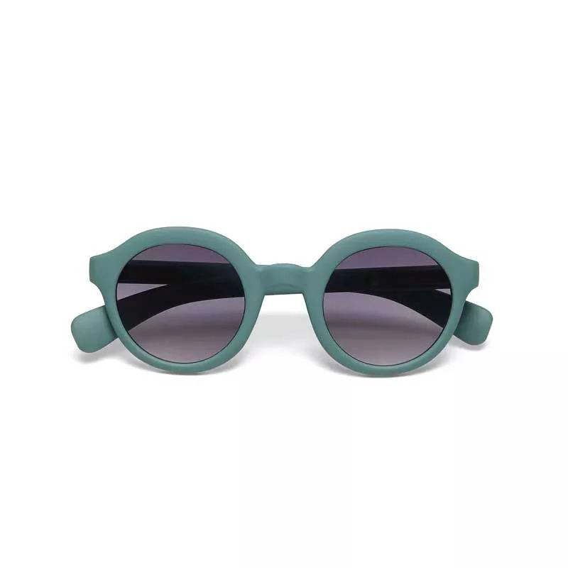 OCCHIALE DA SOLE MODELLO LAURO ROUND COLORE GREEN SAGE LENTI NERO GRADIENTE OKKIA