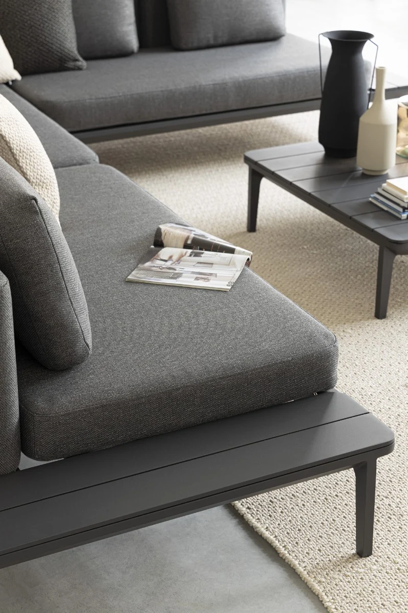 2 DIVANI 2 POSTI LOUNGE MATRIX ANTRACITE + 2 TAVOLINI MATRIX 99X99CM